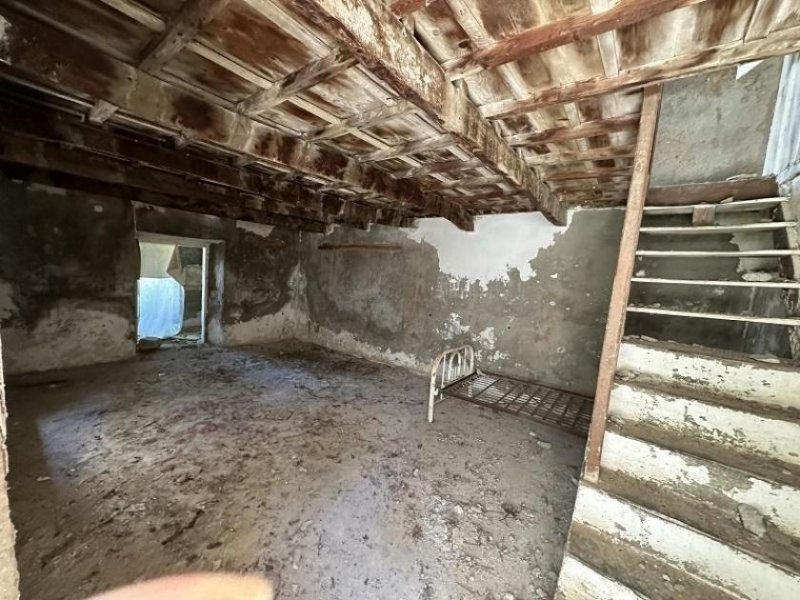 Panormos Kreta, Panormos: Renovierungsobjekt im Dorf zu verkaufen Haus kaufen